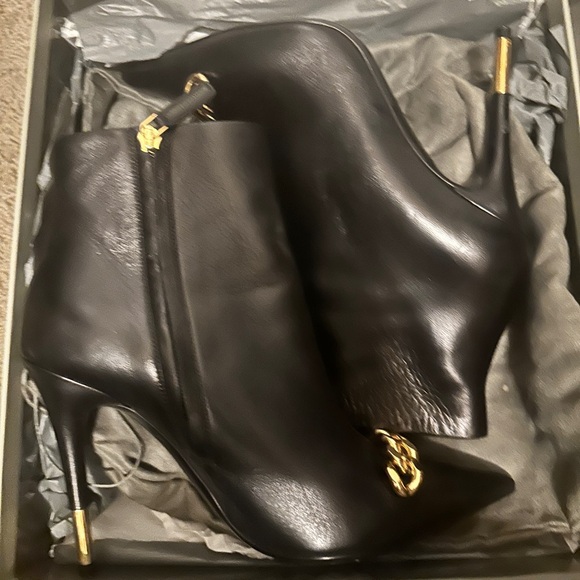 Tom Ford 105MM Chain Leather Ankle Boots, Size 8 - Picture 6 of 6